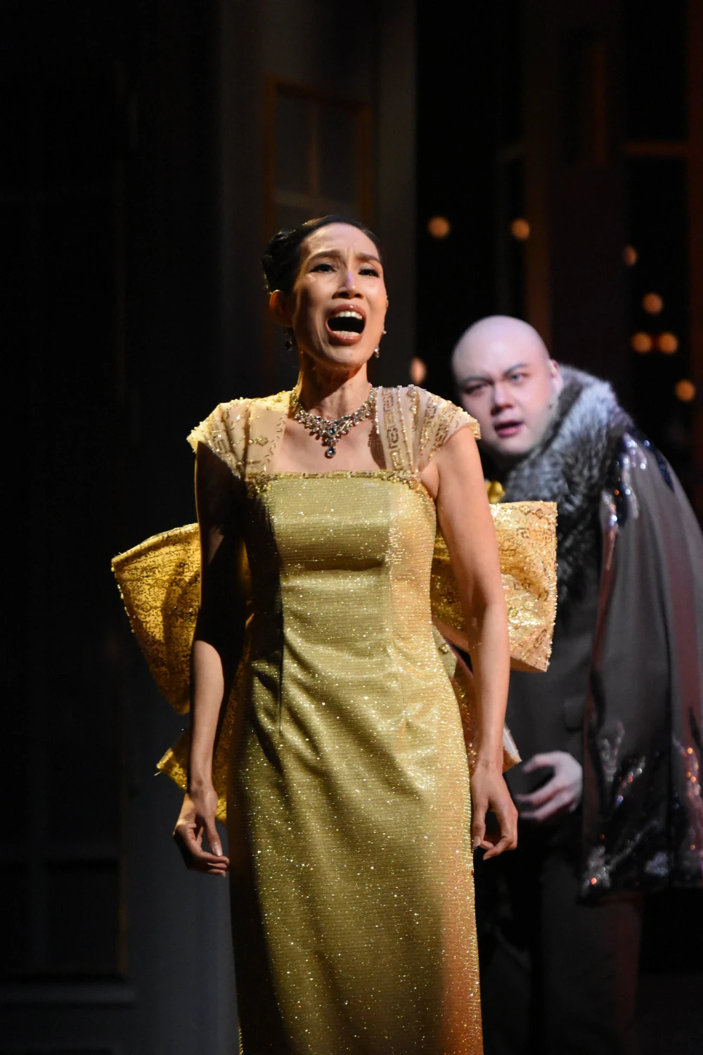 “The Wedding Fiasco” serves up a riot of laughter! James Ma leads the cast in delivering jaw-dropping surprises that leave the audience stunned!