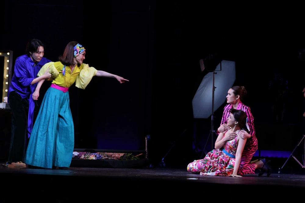 “Drama Queens The Musical” Ignites the Stage with Fierce Drama! Pat and Amanda Lead a Stellar Cast Delivering Absolute Showstopping Performances!